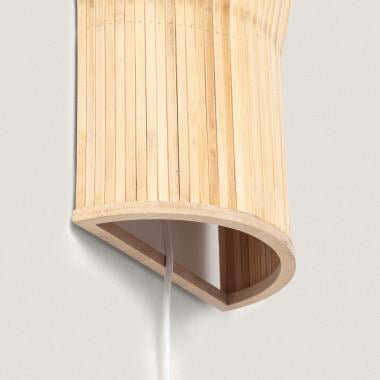 Wandlamp Burnivo detail van het bamboe vlechtwerk