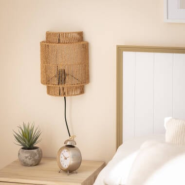 Wandlamp Xalvano gemonteerd op de wand