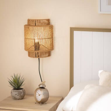 Wandlamp Xalvano rotan, zijaanzicht