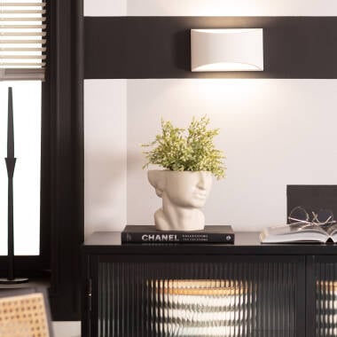Wandlamp Sevrano van opzij gezien