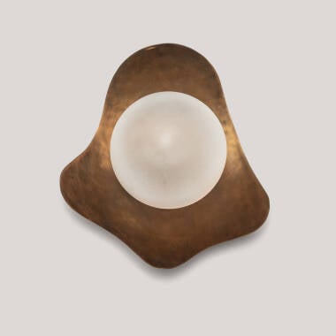 Wandlamp Livrano detail van de glazen bol