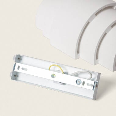 Gipsen treden van wandlamp Tambivo in detail