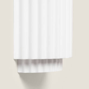 Wandlamp Gustaro brandend aan de wand