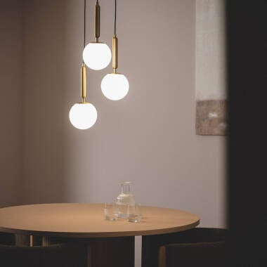 CORMIVO hanglamp goud, detail van een glazen bol