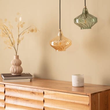 Hanglamp Halvaro detail van het amberkleurige glas