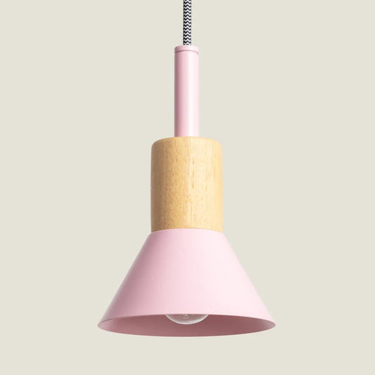 HEMSARO roze hanglamp van metaal en hout voor de kinderkamer