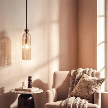 Hanglamp Turvano in amber, detail van de kap