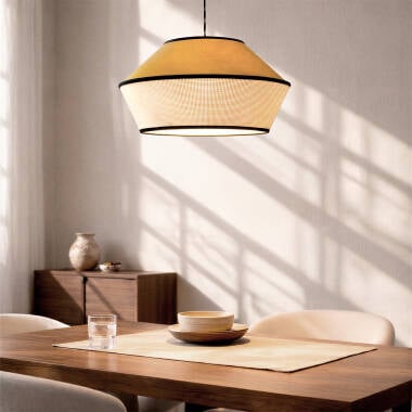 Hanglamp Olmaro in een woonkamer