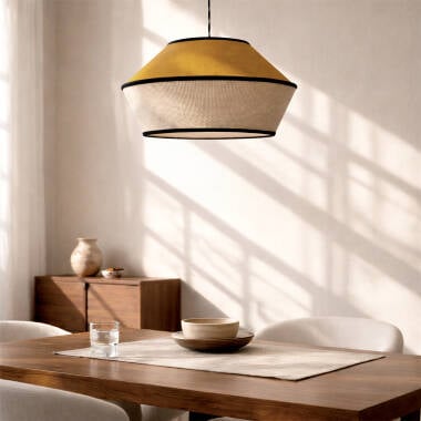 Hanglamp Olmaro boven een eettafel