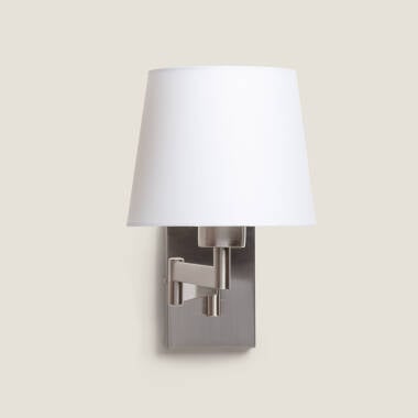 Wandlamp Rostavo aan de wand gemonteerd