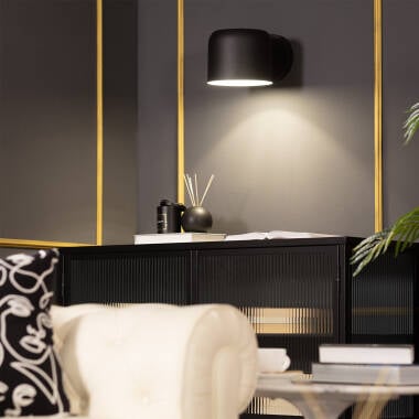 Wandlamp Ilvano zijaanzicht van het metalen huis
