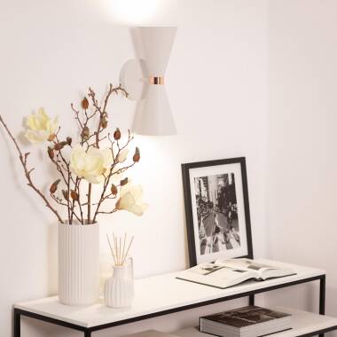Wandlamp Ervano van metaal, vooraanzicht
