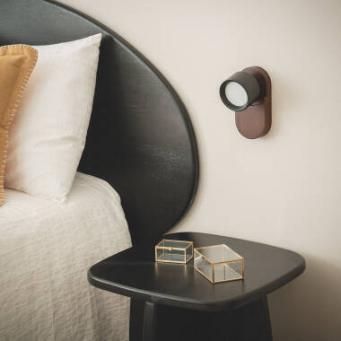 Detail van de houten wandbasis van wandlamp Gestivo