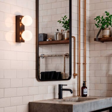 Wandlamp Bostaro zwart zijaanzicht