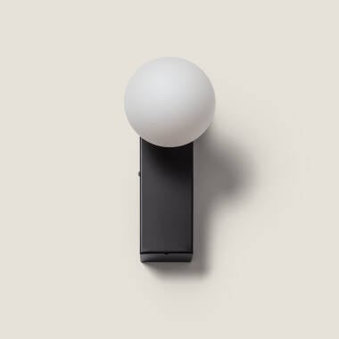 Wandlamp Dorsano gemonteerd aan de wand