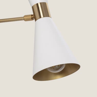 Wandlamp Hultaro brandend aan de wand