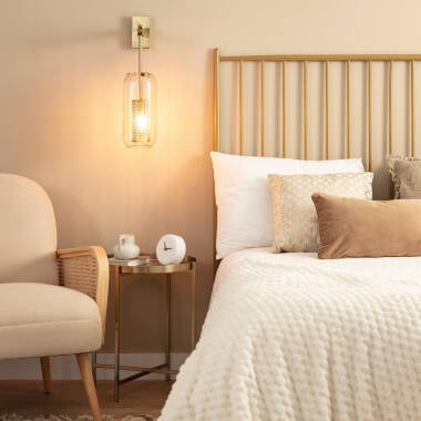 Wandlamp Ysolano gemonteerd op de wand