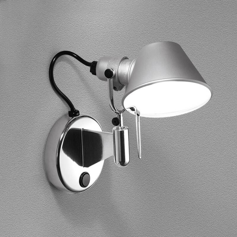 Wandlamp Quendaro in zilver aluminium met richtbare kop en schakelaar