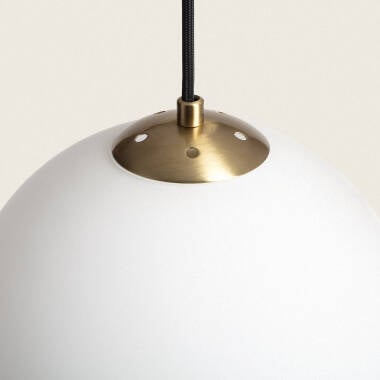 SARPANO hanglamp goud boven een eettafel